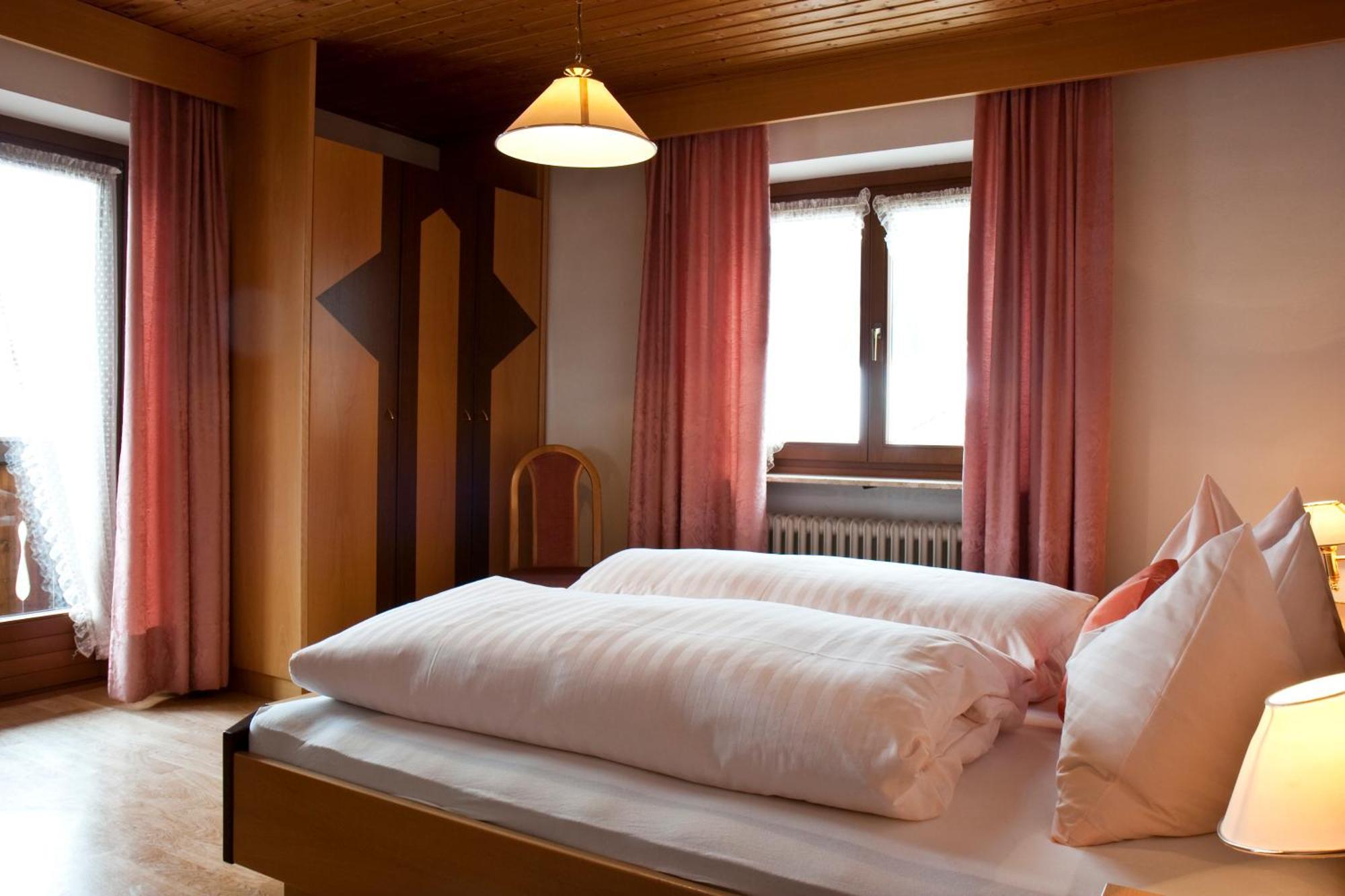 Bed and Breakfast Garni Renzler Rasun di Sopra Esterno foto