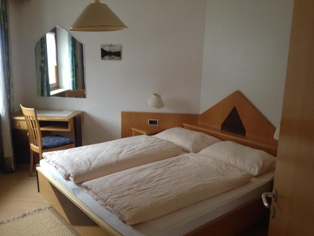 Bed and Breakfast Garni Renzler Rasun di Sopra Camera foto