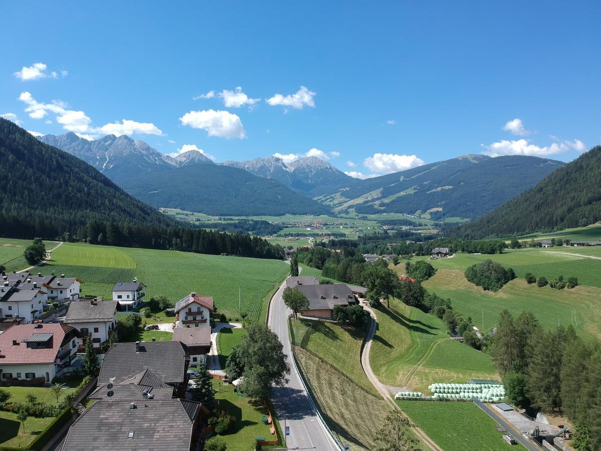 Bed and Breakfast Garni Renzler Rasun di Sopra Esterno foto