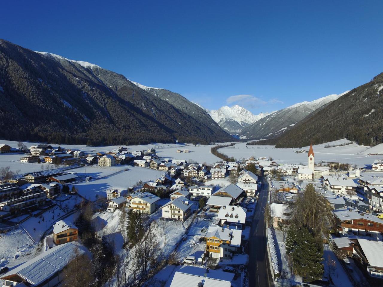Bed and Breakfast Garni Renzler Rasun di Sopra Esterno foto