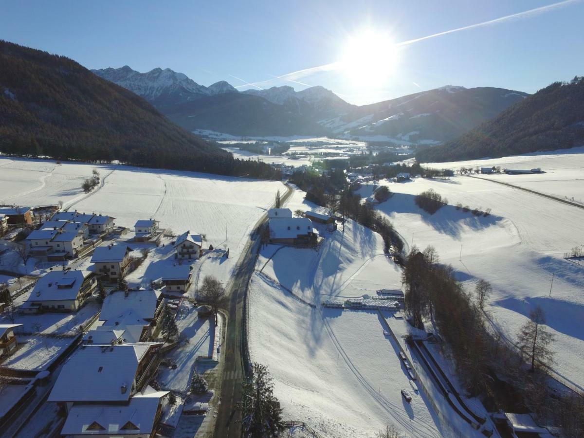 Bed and Breakfast Garni Renzler Rasun di Sopra Esterno foto